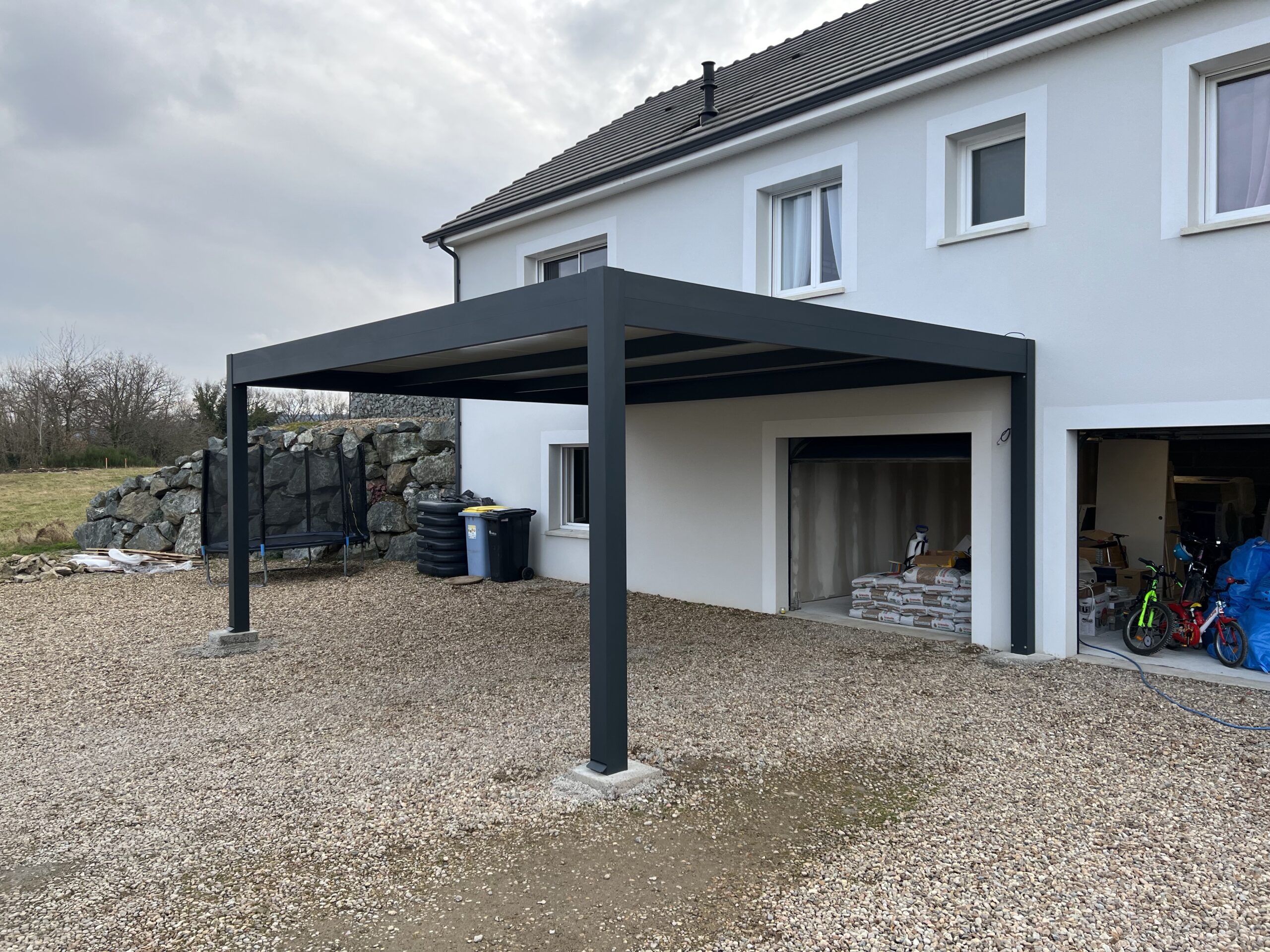 Carport à toit plat