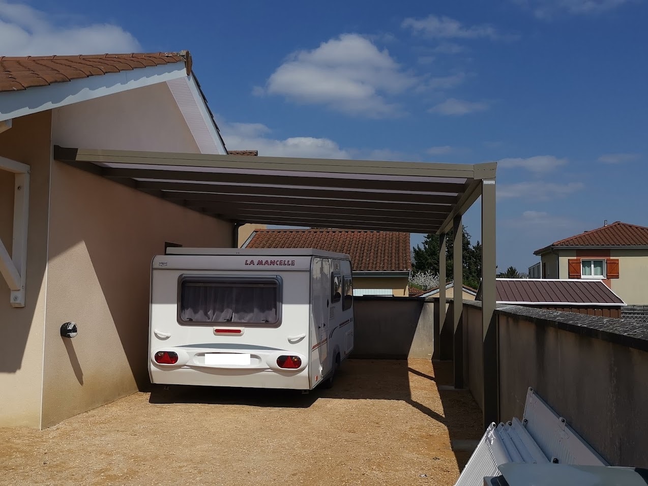 Carport adossé