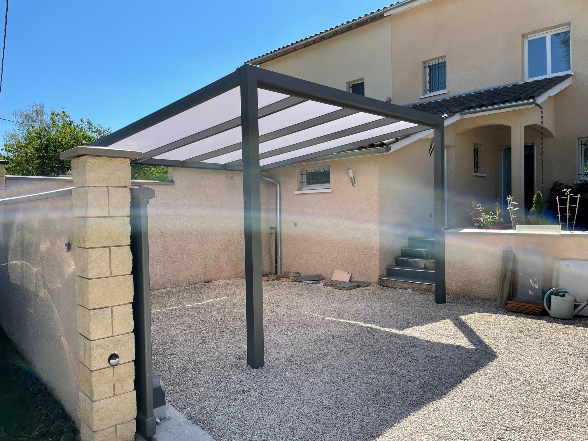 Carport toiture fixe