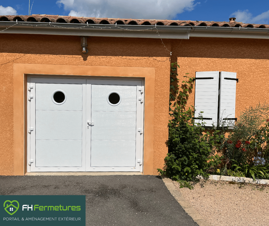 Porte de garage battante à Laizé