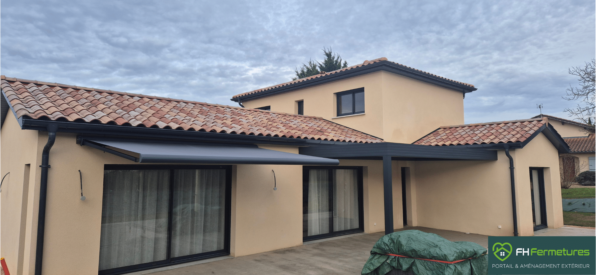 Installation carport & store à Laizé