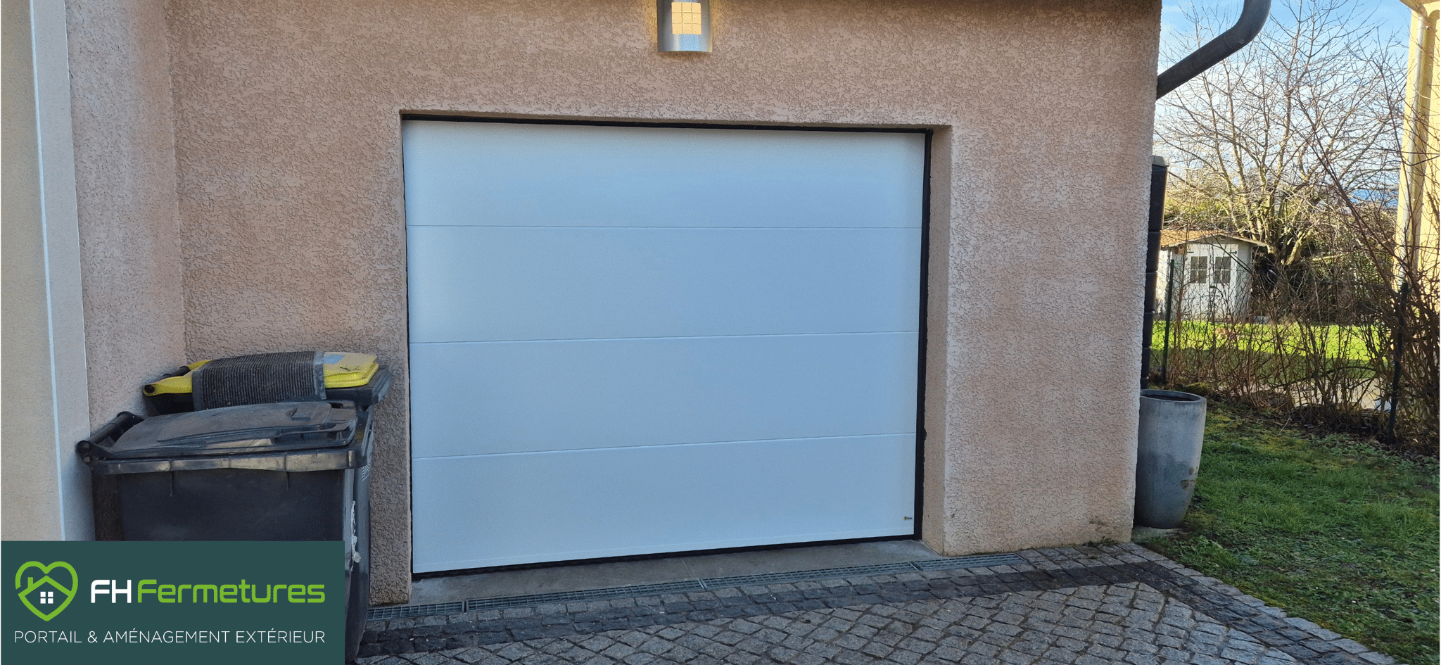 Porte de garage à Savigneux