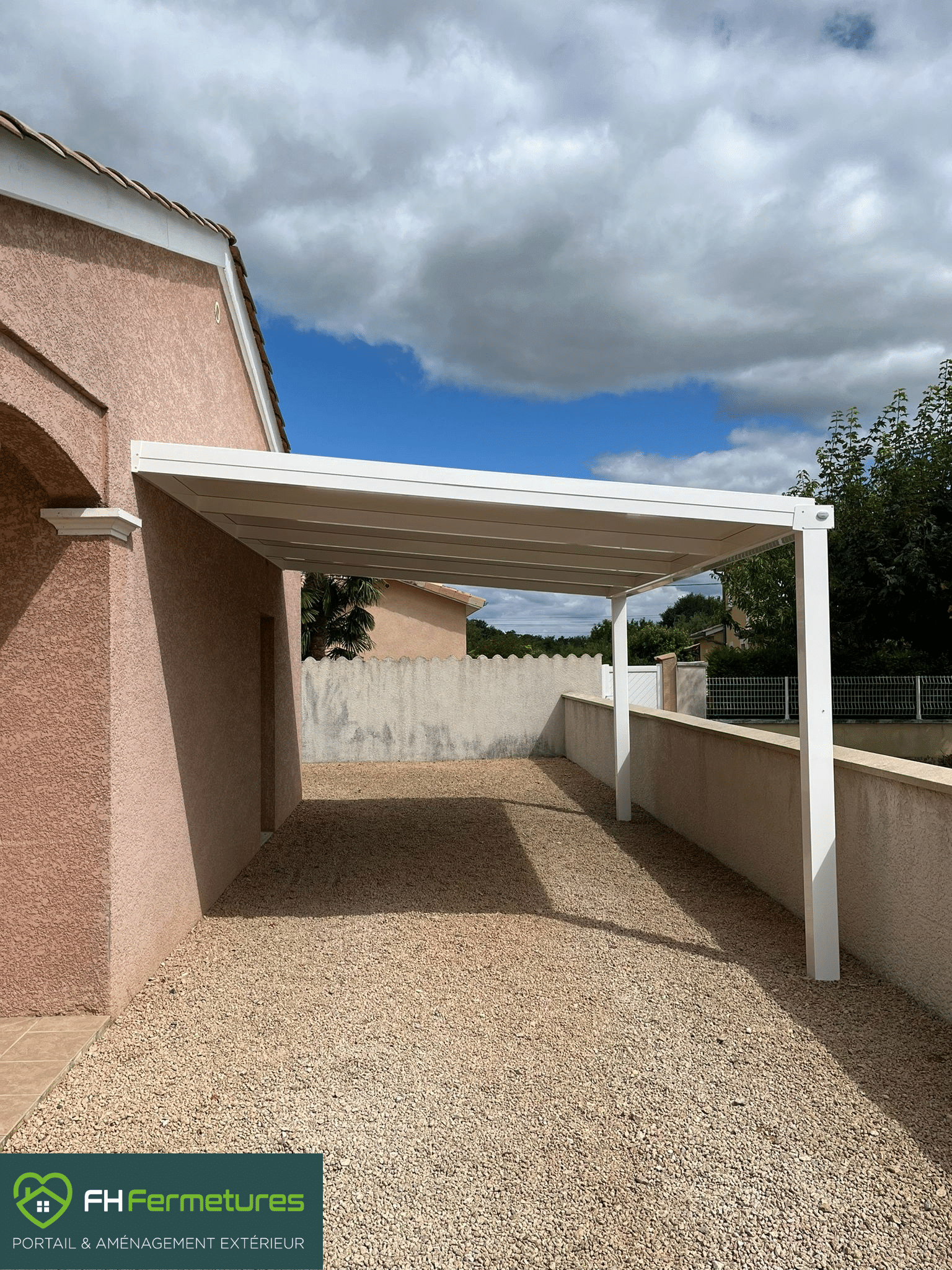 Carport à Crèches sur Saône