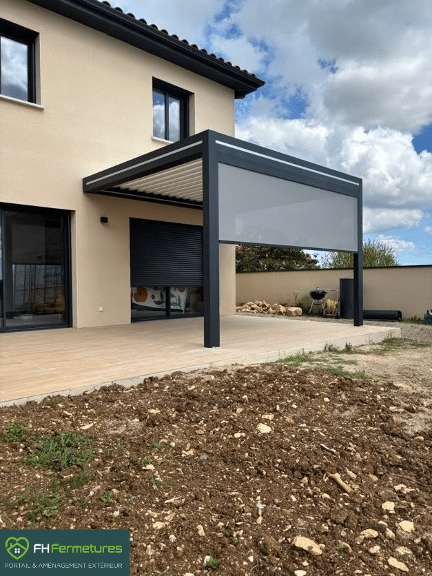 Pergola bioclimatique à Lucenay
