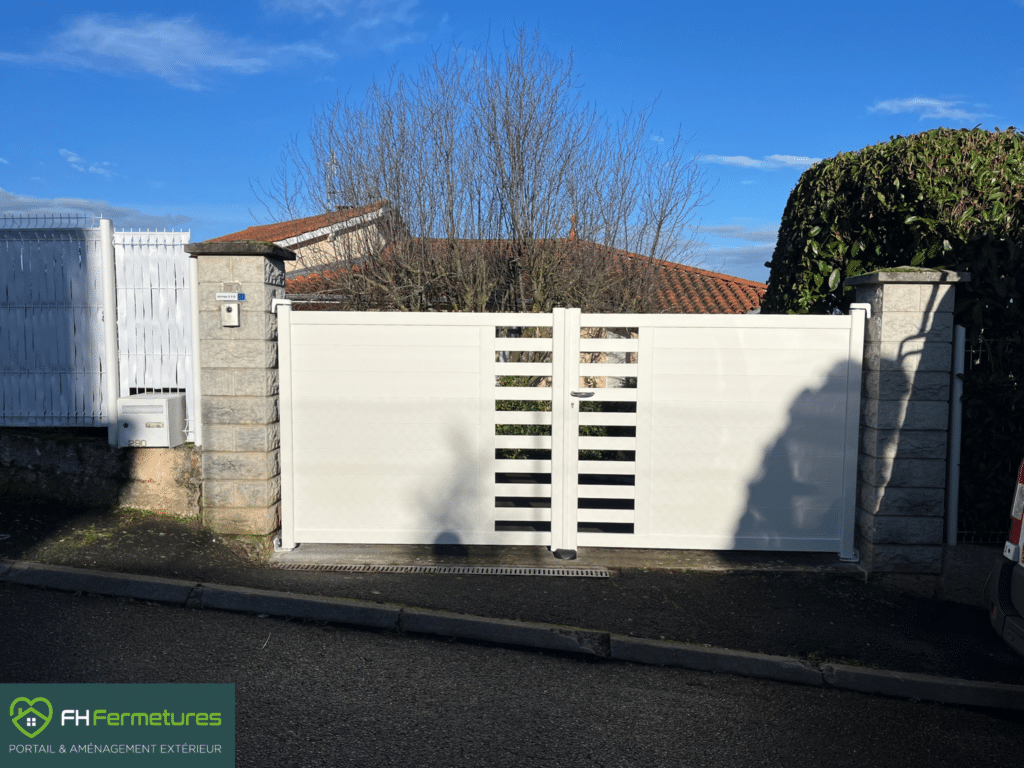 FH Fermetures | Portail manuel à Limas